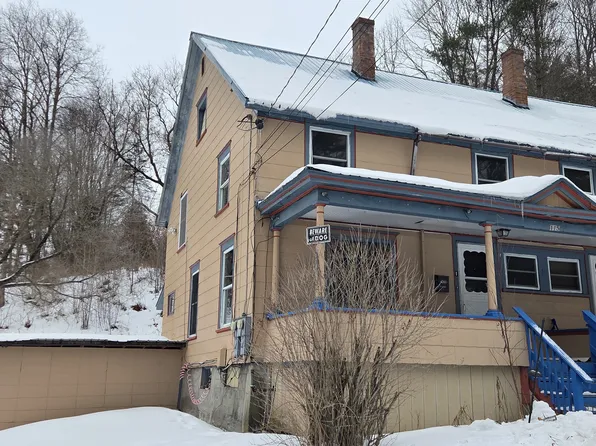 115 Tremont St #B, Saint Johnsbury, VT 05819