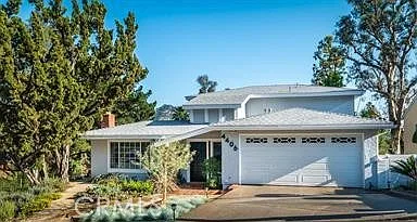 3 bed, 1725 sqft, $5,900 — Photo 2