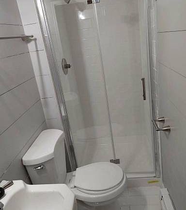 5th image of 2568 Cropsey Ave #3