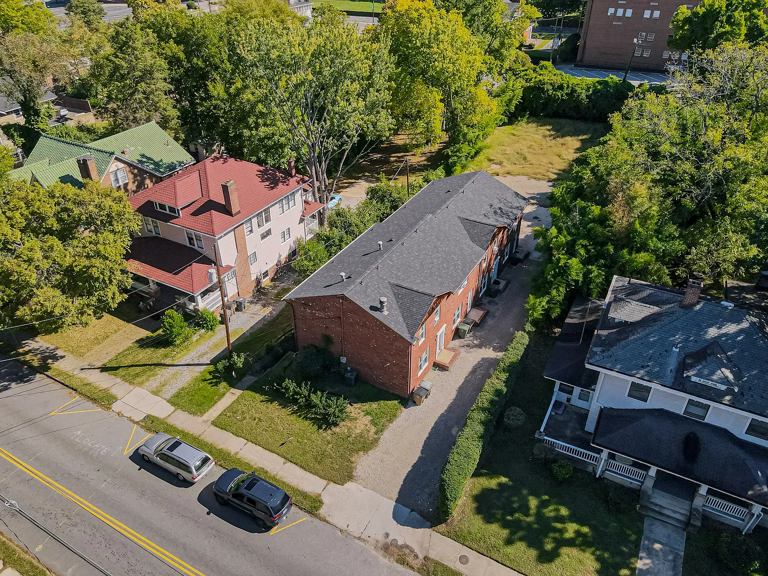 2 bed, 1.5 bath, $1,650 — Photo 3