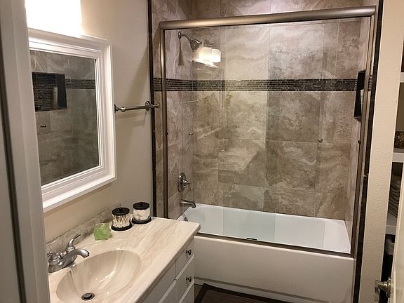 3rd image of 1500 Serpilio Way