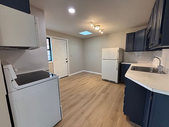 4th image of 49 S 3rd St #2NDFL