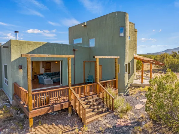 151 Wagon Trail Rd, Cerrillos, NM 87010