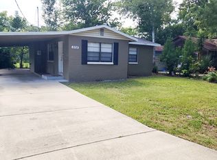 208 Strawberry Ln, Daytona Beach, FL 32117