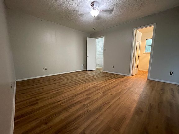 2nd image of 2204 Berkett Dr #B