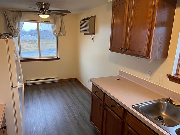 3rd image of 2751 Alder Creek Dr S #3