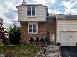 19 Geraldine Rd, East Windsor, NJ 08520