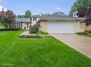 7805 Sawyer Rd, Darien, IL 60561