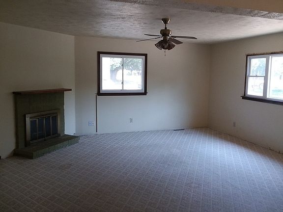 2nd image of 308 Hilltop Dr