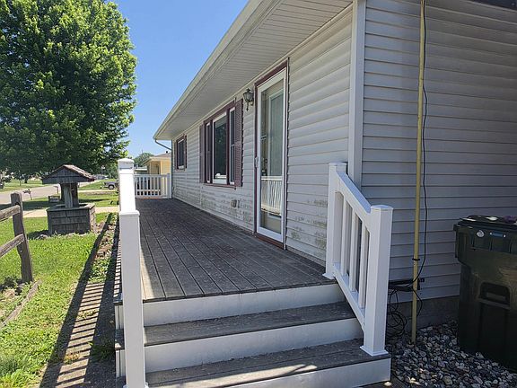 3rd image of 1525 Robin Rd