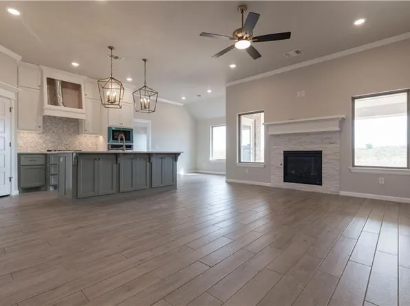 16300 Marsha Dr, Edmond, OK 73013