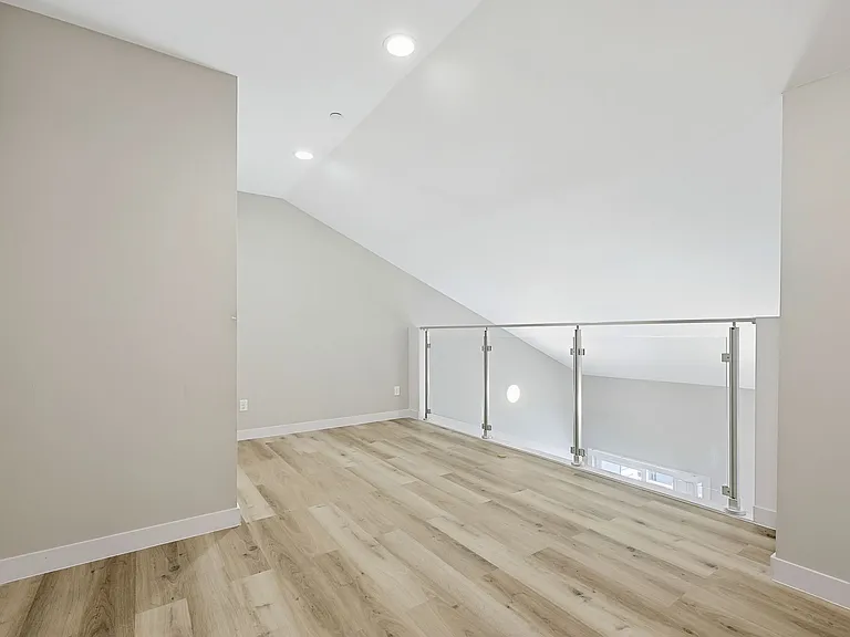 Taj Estates of Franklin II — Photo 18