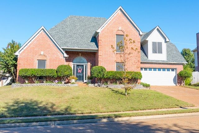 1st image of 2034 Oak Springs Dr