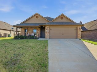 635 Nolan Dr, Sherman, TX 75092