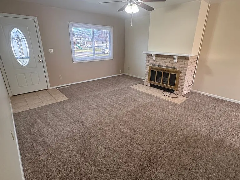 3504 Oakview Dr — Photo 10