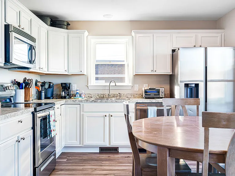12 Epping Ave #1 — Photo 10