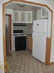 3rd image of 829 N Edgeworth Ave
