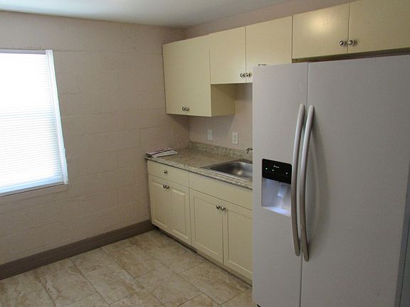 5th image of 2420 Franklin St #6