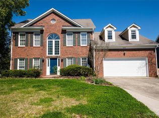 8428 Tonawanda Dr, Charlotte, NC 28277