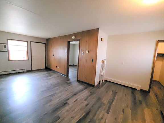 5th image of 415 6th St N Unit 3
