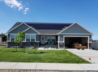 99 E Sorrel Ln, Grantsville, UT 84029