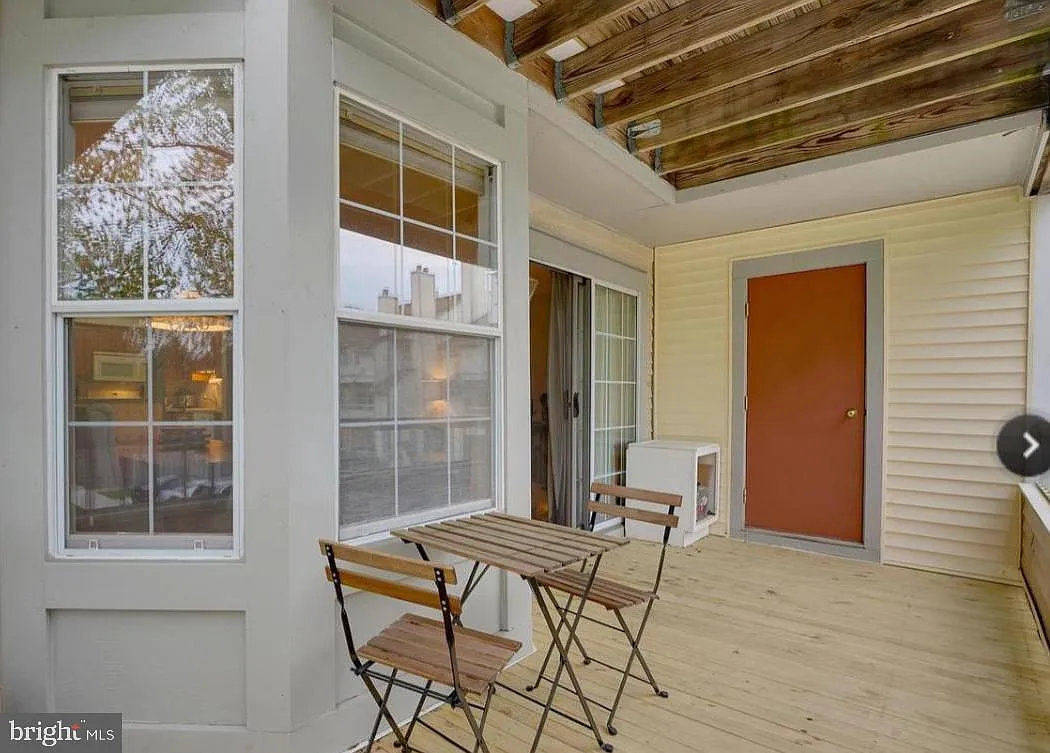 2 bed, 1138 sqft, $2,550 — Photo 3