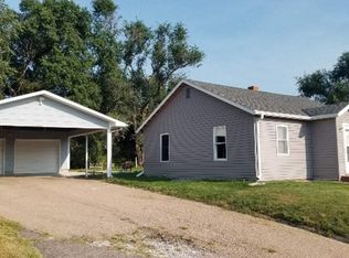 710 N 4th St, Loup City, NE 68853