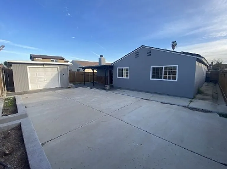 1810 Thelborn Way — Photo 3