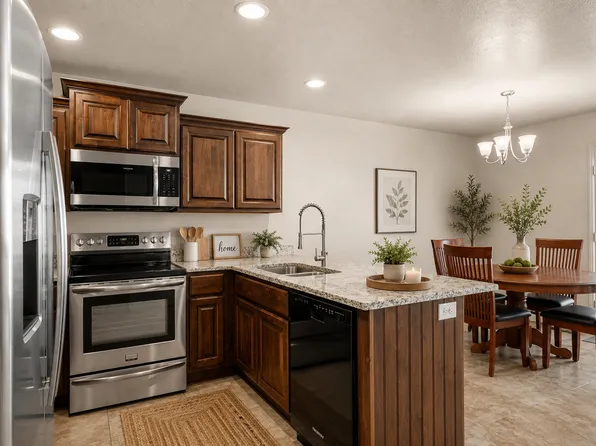 1146 W Excalibur Way, West Haven, UT 84401