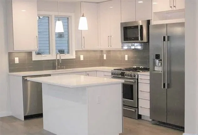 4 bed, 3.5 bath, 1584 sqft, $7,800 — Photo 3