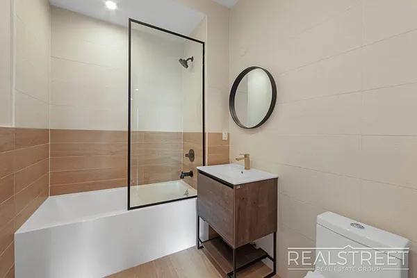 Rented by Real Street Inc | media 13