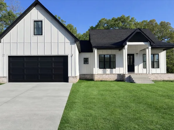 1064 Mulberry St, Burns, TN 37029