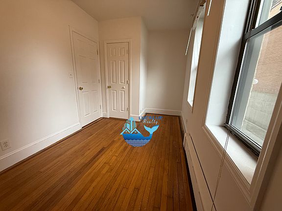 4th image of 9016 4th Ave APT 1R