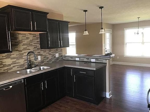 3rd image of 2838 Tumbleweed Trail Ave
