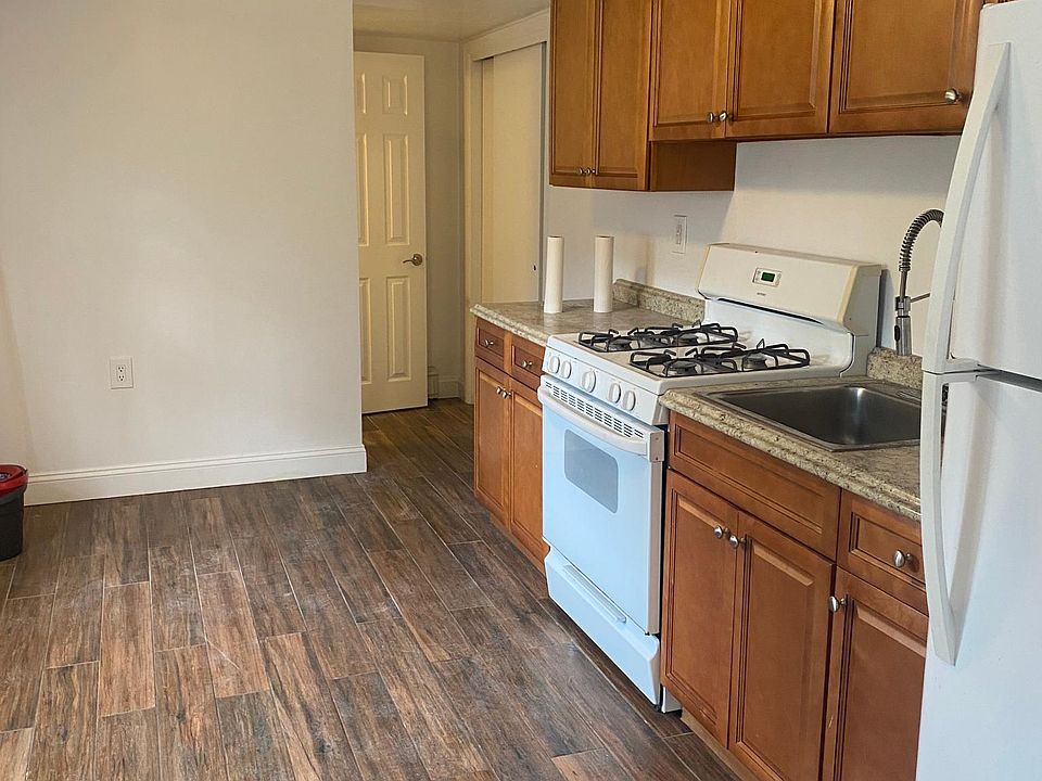 1st image of 1019 Wilcox Ave #1
