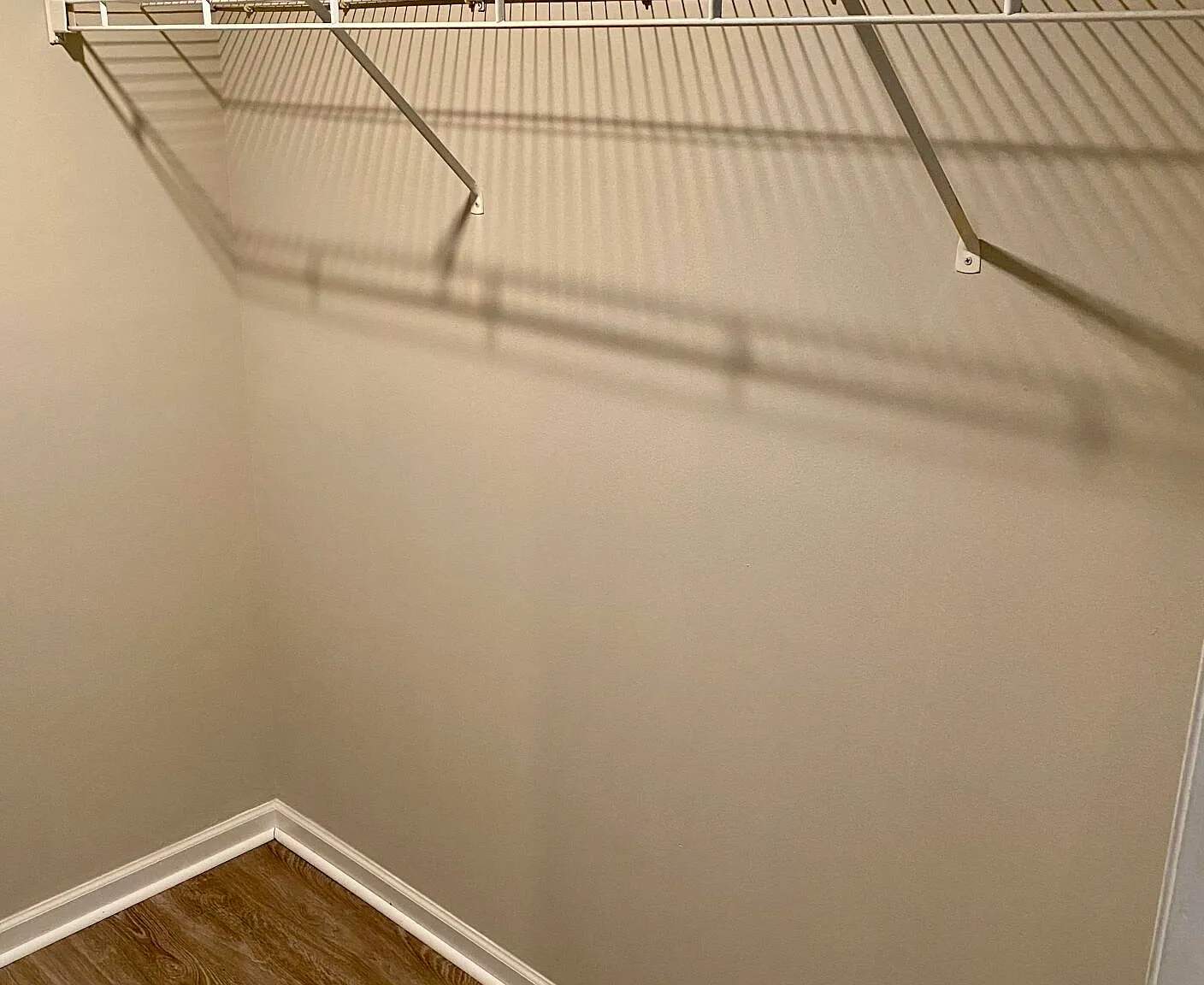 1 bed, 1.0 bath, $850 — Photo 3