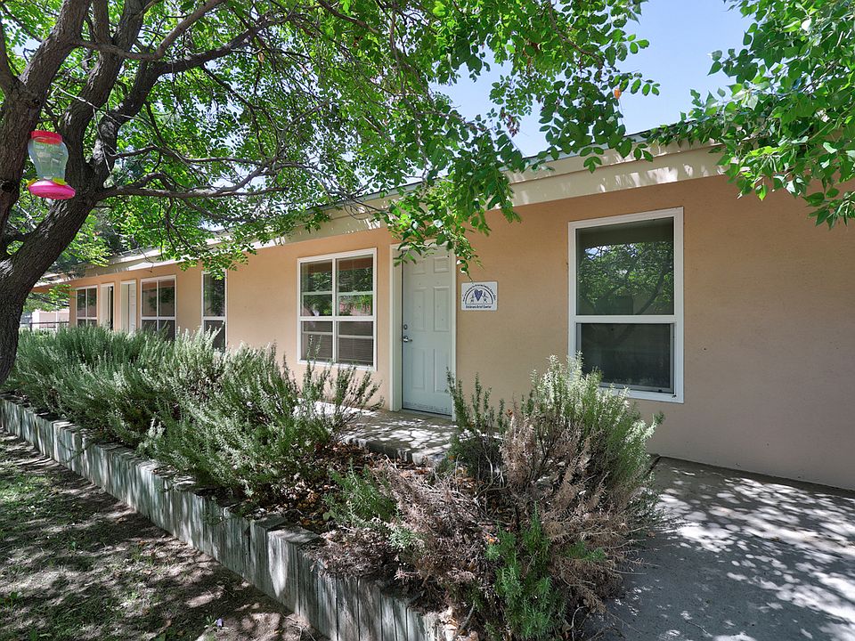 1st image of 3001 Trellis Dr NW #1