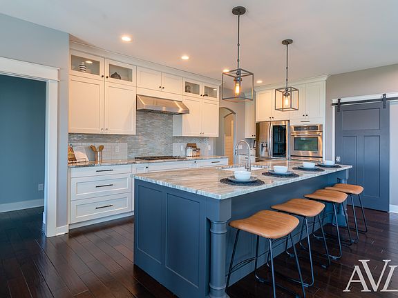 3rd image of 2881 Burwood Hill Ct SE