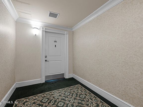 4th image of 400 E BAY Street #1706