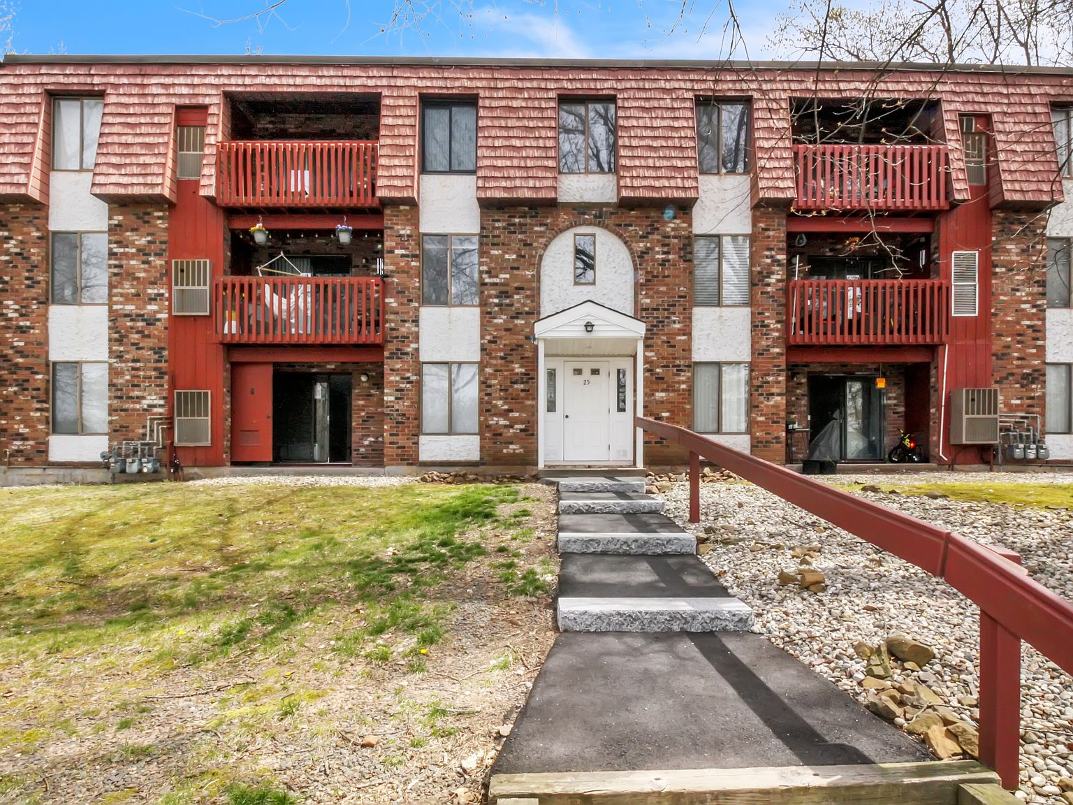 25 Woodsedge Dr APT 4B, Newington, CT 06111 Zillow