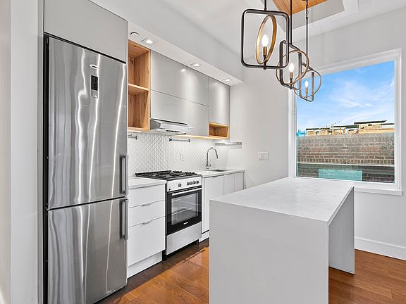 4th image of 26 E 19th St #3A