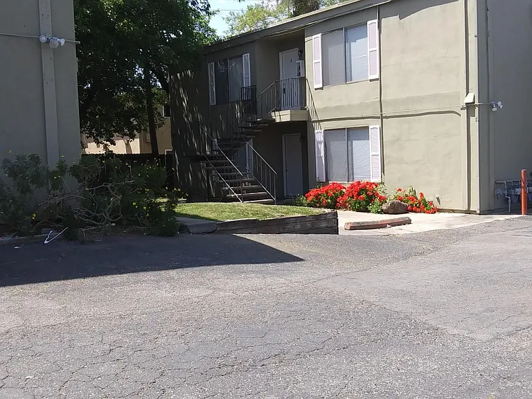 2223 Edison Ave #10 — Photo 9