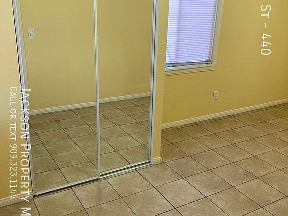 4th image of 440 W 21st St #440