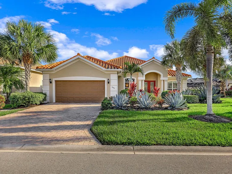 9096 Graphite Cir — Photo 1