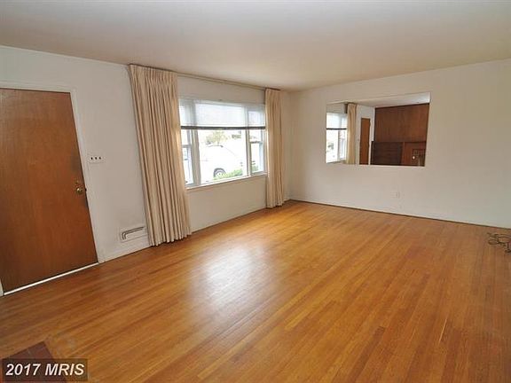 3rd image of 6525 Fairlawn Dr