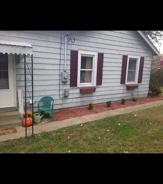 2nd image of 124 Greenhill Ave