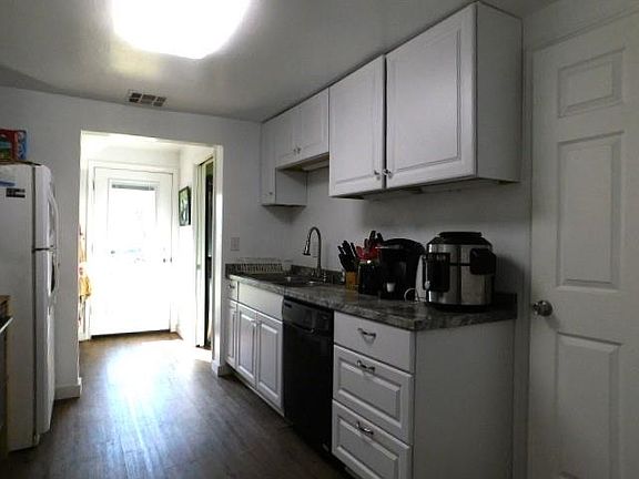 5th image of 806 S Leigh St