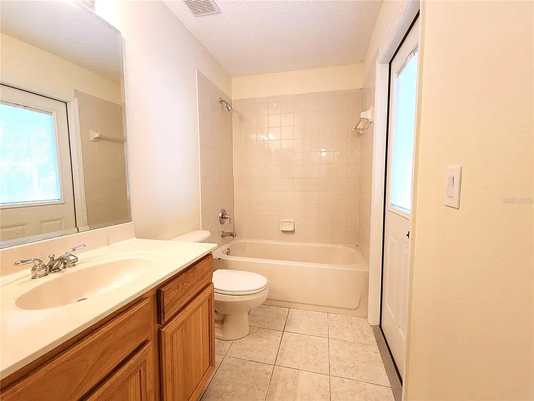 Golden Elm Dr — Photo 13