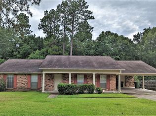 55 Sharmont Dr, Hattiesburg, MS 39402