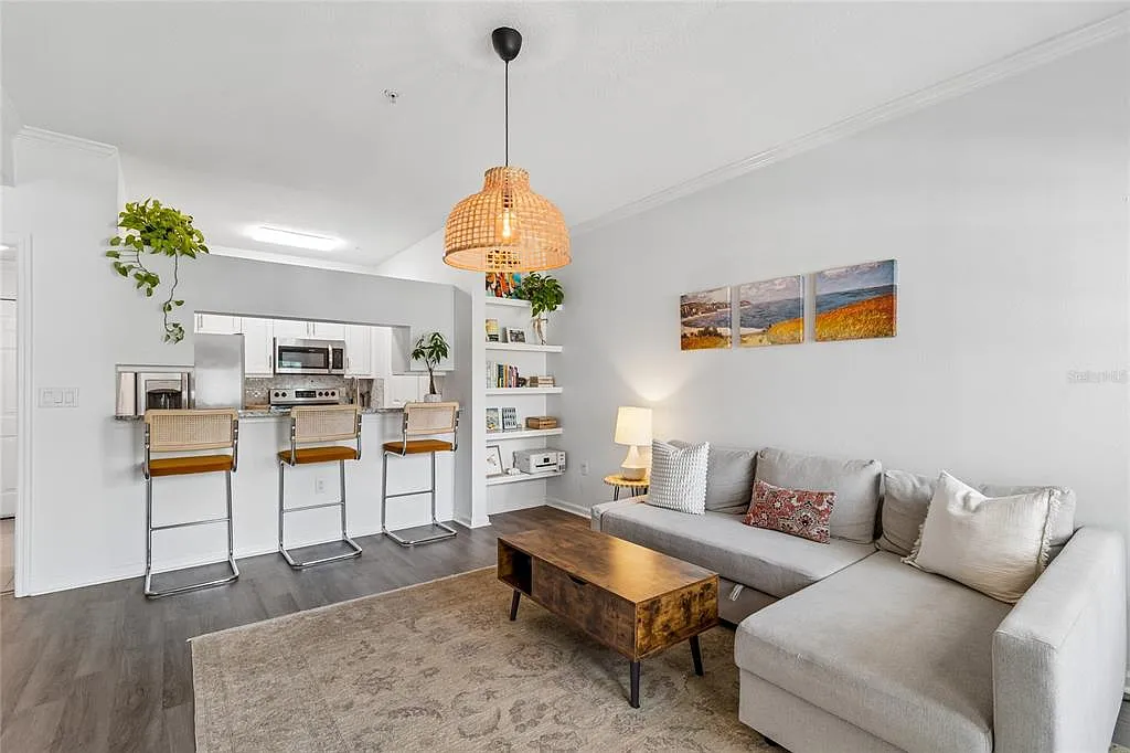 1 bed, 1.0 bath, 673 sqft, $2,700 — Photo 1